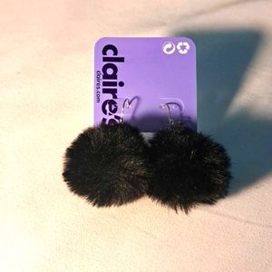 Clairs NWT Black Puff Earrings